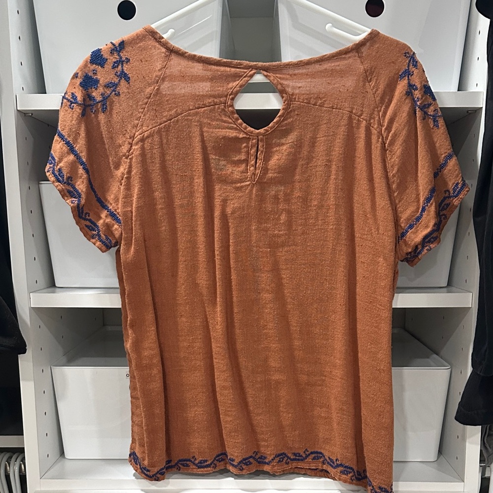 Lucky Brand Top - Picture 2 of 2
